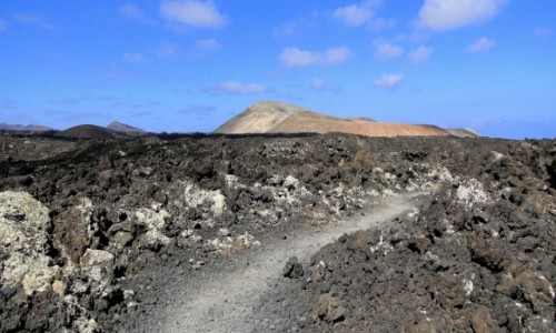 HISZPANIA / Wyspy Kanaryjskie / Lanzarote / Droga do Caldera Blanca.