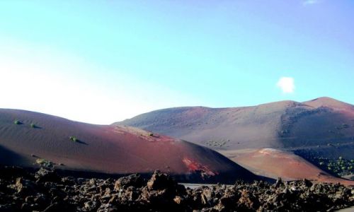 Zdjecie HISZPANIA / Lanzarote / Lanzarote / barwy ziemi