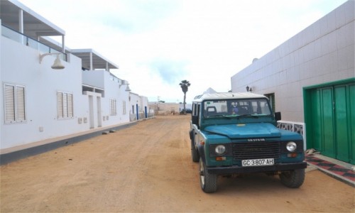 Zdjęcie HISZPANIA / Wyspy Kanaryjskie / La Graciosa / Klasyczna uliczka w Caleta del Sebo