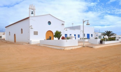 Zdjęcie HISZPANIA / Wyspy Kanaryjskie / La Graciosa / Kościół w Caleta del Sebo