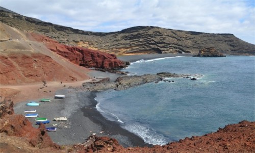 Zdjecie HISZPANIA / Wyspy Kanaryjskie / Lanzarote / Wybrzee w pobliu El Golfo