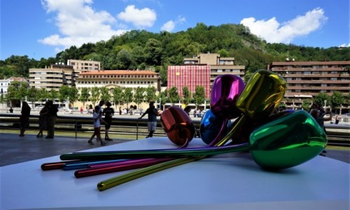 Zdj�cie HISZPANIA / Kraj Bask�w / Bilbao, Muzeum Guggenheima / Tulipany