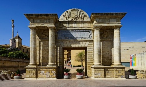 Zdjcie HISZPANIA / Andaluzja / Kordoba / Puerta del Puente