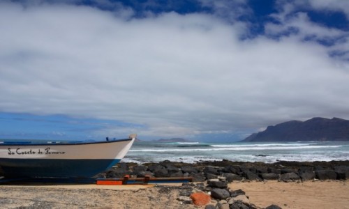 Zdjcie HISZPANIA / Wyspy Kanaryjskie - Lanzarote / Caleta de Famara / biao-niebiesko