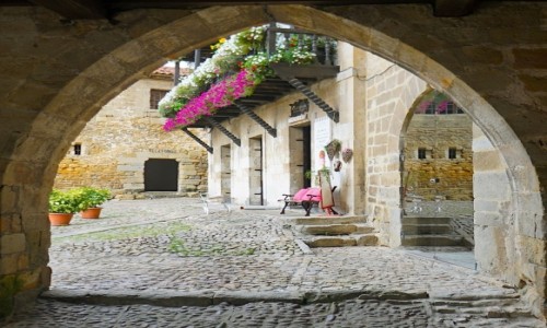 Zdjcie HISZPANIA / Kantabria / Santillana del Mar / Wspczesno w historycznej oprawie