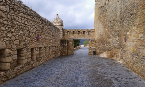 Zdjcie HISZPANIA / Walencja / Morella / Brama -- wyjazd z zamku