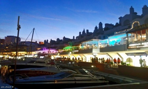 Zdjecie HISZPANIA / Costa del Sol. / Benalmadena - Puerto Marina. / Benalmadena - Tu ycie zaczyna si po 20-tej.