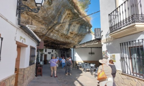Zdjcie HISZPANIA / Andaluzja. / Setenil. / Miasto wykute w skale. 