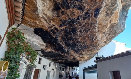 Zdjecie HISZPANIA / Andaluzja. / Setenil. / Setenil - miasto wykute w skale.