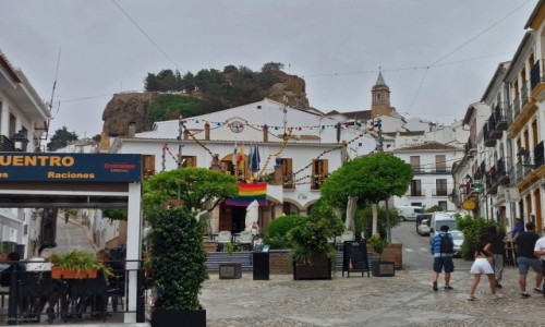 Zdjcie HISZPANIA / Andaluzja. / Plac San Isidro. / Ardales.