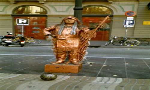 Zdjęcie HISZPANIA / Barcelona / La Rambla / Jakie to plemię