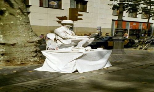 Zdjecie HISZPANIA / Barcelona / La Rambla / proszę zaczekać
