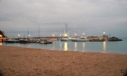 Zdjcie HISZPANIA / Costa Brava / La Franc / Wieczorek na plazy