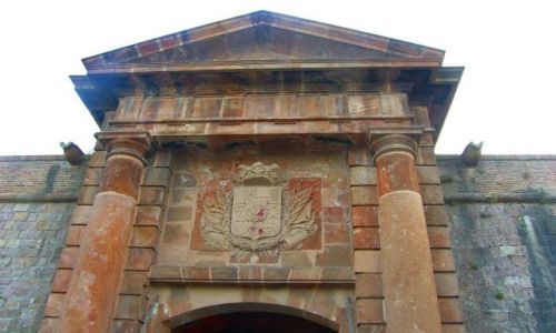 Zdjecie HISZPANIA / Barcelona / Wzgórze Montjuic / Fragment fasady Zamku na Montjuinc