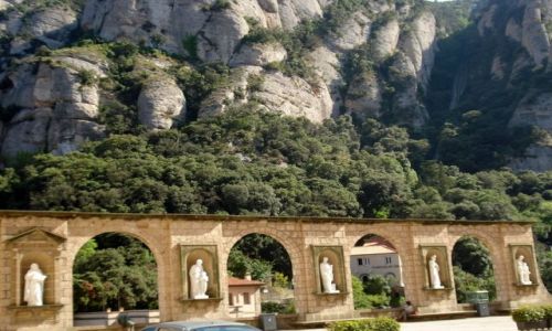 Zdjecie HISZPANIA / brak / Gory Montserrat / klasztor