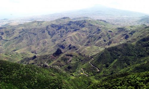 HISZPANIA / Teneryfa / Teneryfa / Teide w oddali 