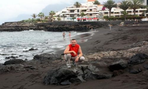 Zdjecie HISZPANIA / Wyspy KANARYJSKIE / TENERYFA / Playa de Las Arenas - najczarniejsza na wyspie