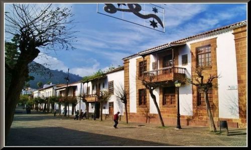 Zdjcie HISZPANIA / Gran Canaria / Teror / W miasteczku Teror - pikne drewniane balkony
