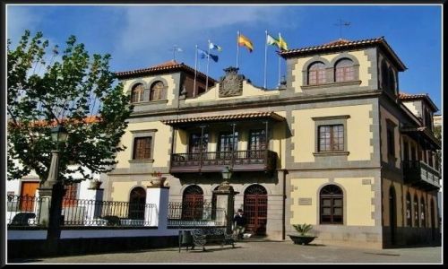 Zdjcie HISZPANIA / Gran Canaria / Teror / W miasteczku Teror - zabytkowy ratusz