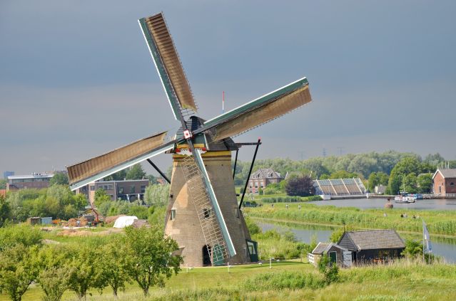 Zdjęcia: Kinderdijk, zuid holland, Jeden pośród wielu w Kinderdijku, HOLANDIA Zdjęcia: Kinderdijk, zuid holland, Jeden pośród wielu w Kinderdijku, HOLANDIA