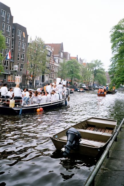 Zdjęcia: pikniki na łodziach, Amsterdam w czasie święta urodzin królowej, HOLANDIA Zdjęcia: pikniki na łodziach, Amsterdam w czasie święta urodzin królowej, HOLANDIA