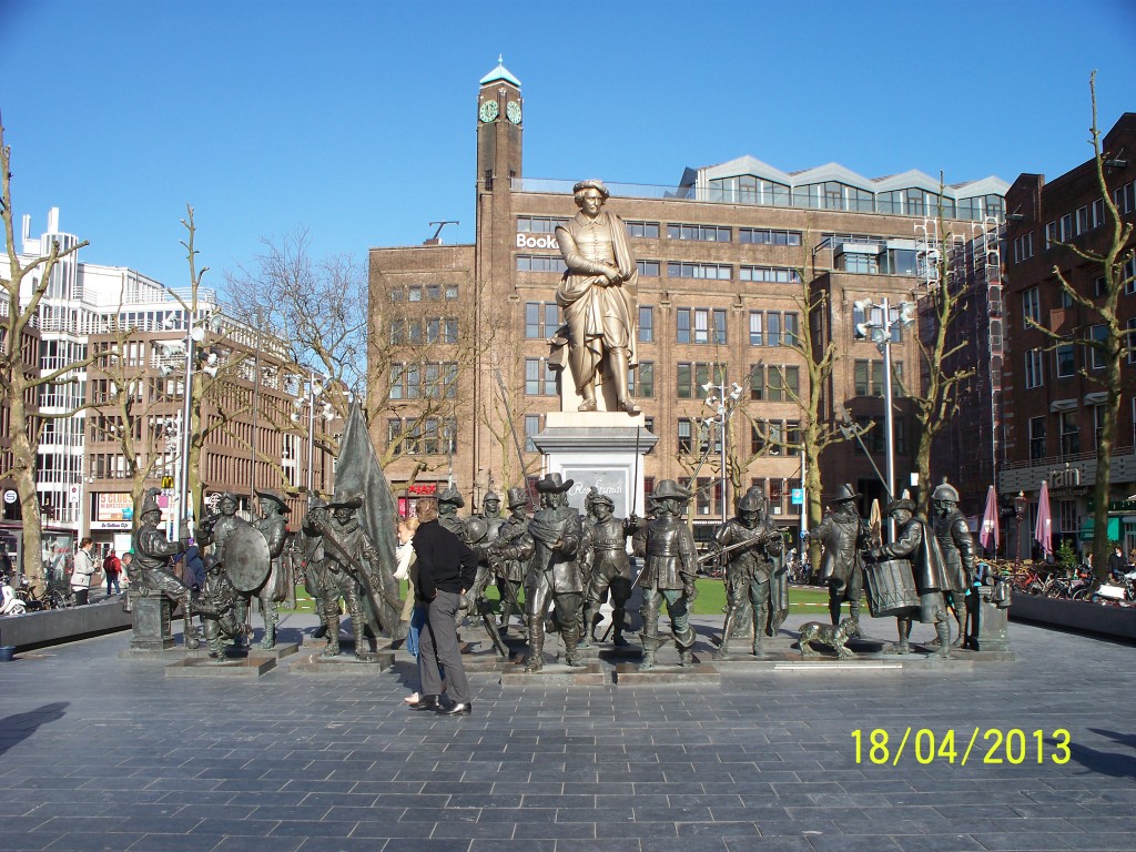 Zdjęcia: Amsterdam - Mountplein, Pomnik Rembrabdta, HOLANDIA Zdjęcia: Amsterdam - Mountplein, Pomnik Rembrabdta, HOLANDIA