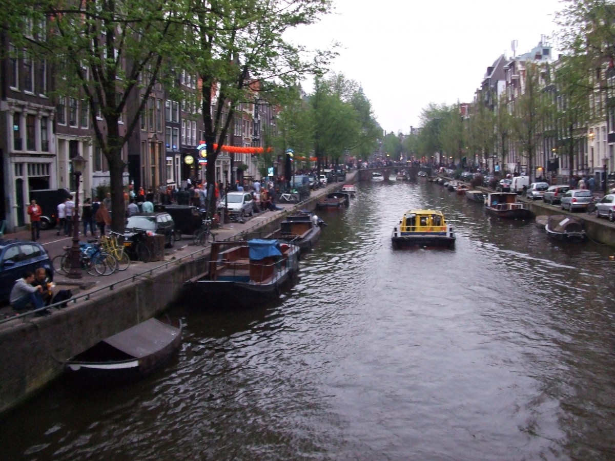 Zdjęcia: Amsterdam, Amsterdam, Kanał wodny w Amsterdamie, HOLANDIA Zdjęcia: Amsterdam, Amsterdam, Kanał wodny w Amsterdamie, HOLANDIA