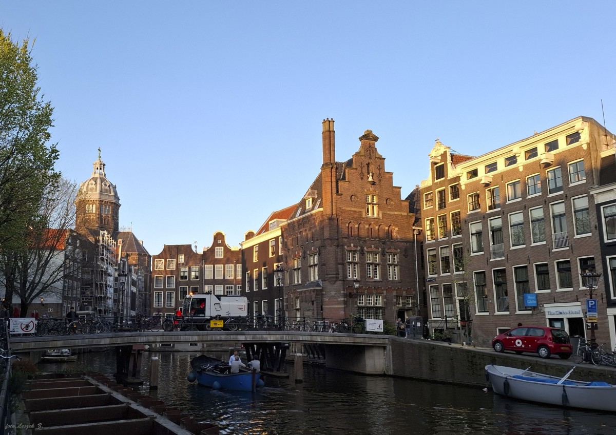 Zdjęcia: Amsterdam., Amsterdam., Z mostu nad kanałem., HOLANDIA Zdjęcia: Amsterdam., Amsterdam., Z mostu nad kanałem., HOLANDIA