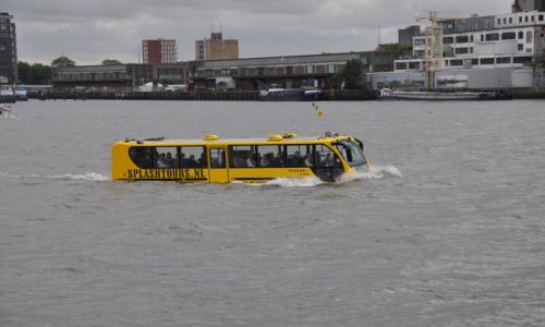 Zdjęcie HOLANDIA / Zuid Holland / Rotterdam / Pływający autobus :)