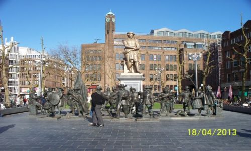HOLANDIA / - / Amsterdam - Mountplein / Pomnik Rembrabdta