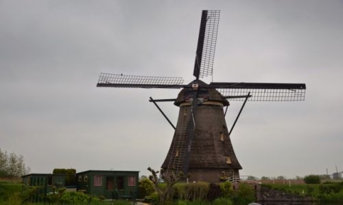 HOLANDIA / Holandia Poudniowa / Kinderdijk / Wiatraki w Kinderdijk