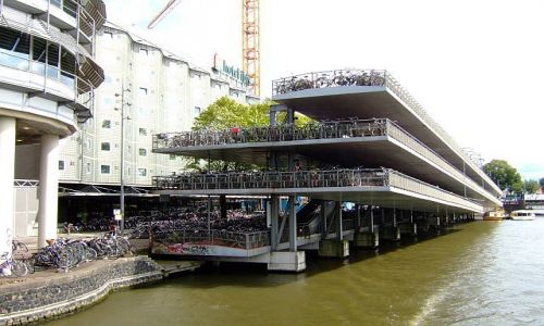 Zdjęcie HOLANDIA / Holandia / Amsterdam / rowerowy parking