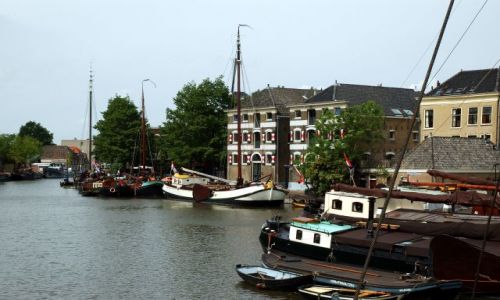 Zdjecie HOLANDIA / W krainie sera i wiatrakw / Gouda / Port w Goudzie