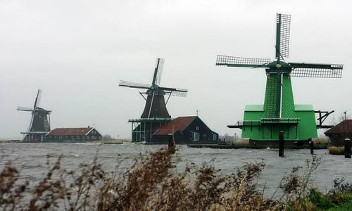 Zdjecie HOLANDIA / Zaandijk / Zaanse Schans / XVIIw. wiatraki