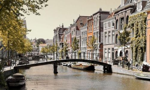 Zdjęcie HOLANDIA / Zuid Holland / Leiden / Kanał w Leidzie
