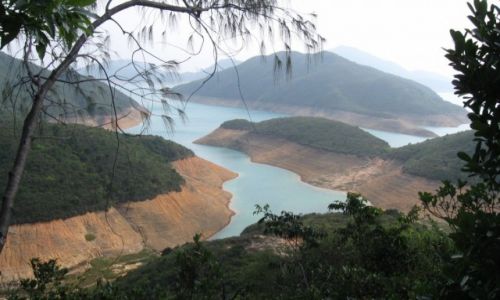 Zdjecie HONG KONG / Sai Kung / High Island Reservoir / W parku w Hong Kongu