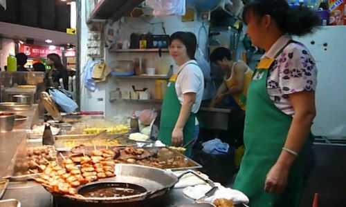 Zdjecie HONG KONG / Mongkok / ulica / dziewczyny nocą 2