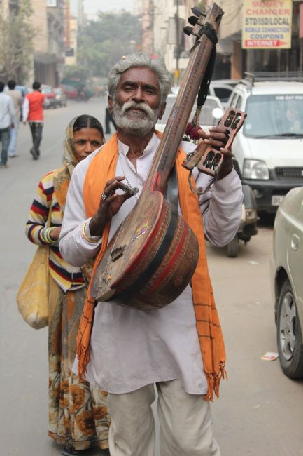 Zdjęcia: Old Delhi, Delhi, uliczny grajek, INDIE Zdjęcia: Old Delhi, Delhi, uliczny grajek, INDIE