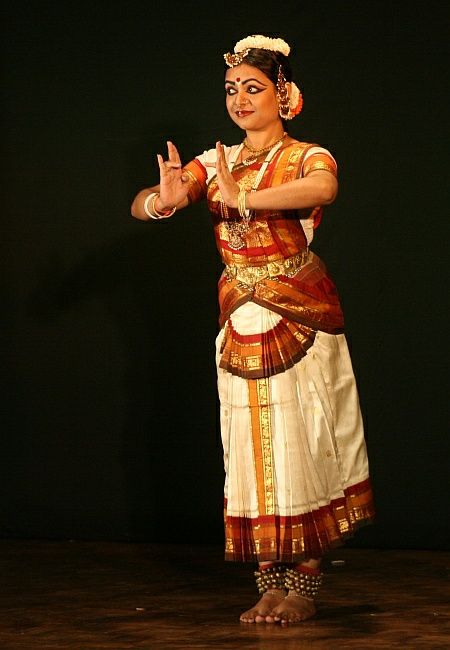 Zdjęcia: Khajuraho, Madhya Pradesh, tancerka w roli Kryszny, INDIE Zdjęcia: Khajuraho, Madhya Pradesh, tancerka w roli Kryszny, INDIE