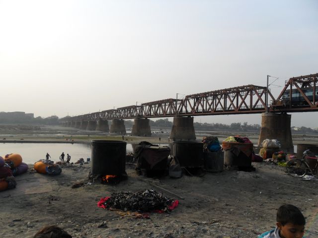 Zdjęcia: Agra, Uttar Pradesh, Pralnia nad Yamuną z funkcją gotowania, INDIE Zdjęcia: Agra, Uttar Pradesh, Pralnia nad Yamuną z funkcją gotowania, INDIE