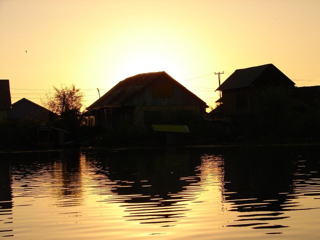 Zdjęcia: Jezioro Dal , Sikkara, Kashmir - Srinagar, jezioro Dal o zachodzie , INDIE Zdjęcia: Jezioro Dal , Sikkara, Kashmir - Srinagar, jezioro Dal o zachodzie , INDIE