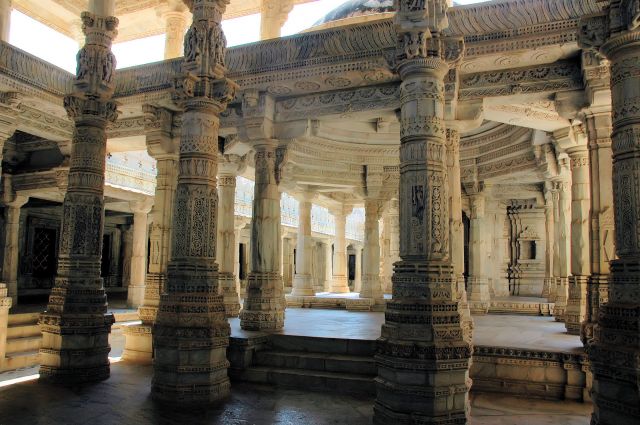 Zdjęcia: Ranakpur, Rajastan, w świątyni Dilwara, INDIE Zdjęcia: Ranakpur, Rajastan, w świątyni Dilwara, INDIE