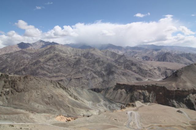 Zdjęcia: Okolice przełęczy Fotu La, Kaszmir/Ladakh, Autobusem TATA do nieba 2, INDIE Zdjęcia: Okolice przełęczy Fotu La, Kaszmir/Ladakh, Autobusem TATA do nieba 2, INDIE