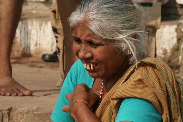Zdjęcia: Ganges, Varanasi, Kobieta, INDIE Zdjęcia: Ganges, Varanasi, Kobieta, INDIE