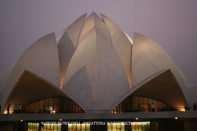 Zdjęcia: NEW DELHI, LOTUS TEMPLE (Swiątynia Lotosu-wszystkich religii), INDIE Zdjęcia: NEW DELHI, LOTUS TEMPLE (Swiątynia Lotosu-wszystkich religii), INDIE