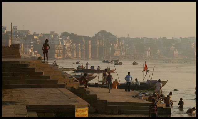 Zdjęcia: Varanasi nad Gangesem, Mamo juz plyna, INDIE Zdjęcia: Varanasi nad Gangesem, Mamo juz plyna, INDIE