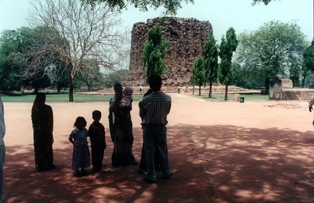 Zdjęcia: 15 km na południe od DELHI., Alai Minar., INDIE Zdjęcia: 15 km na południe od DELHI., Alai Minar., INDIE