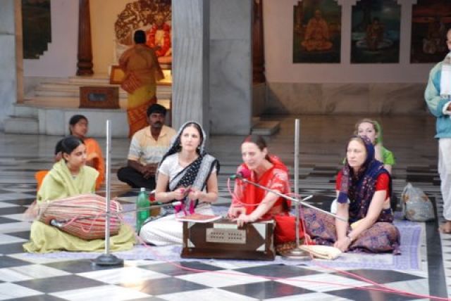 Zdjęcia: 150 km. od Kalkuty, West Bengal, Iskcon Temple Maya Pur, INDIE Zdjęcia: 150 km. od Kalkuty, West Bengal, Iskcon Temple Maya Pur, INDIE