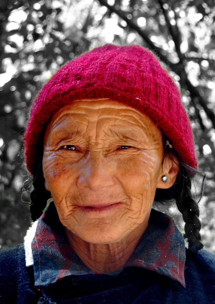 Zdjęcia: Dharamsala, Himachal Pradesh, Uchodźczyni z Tybetu, INDIE Zdjęcia: Dharamsala, Himachal Pradesh, Uchodźczyni z Tybetu, INDIE