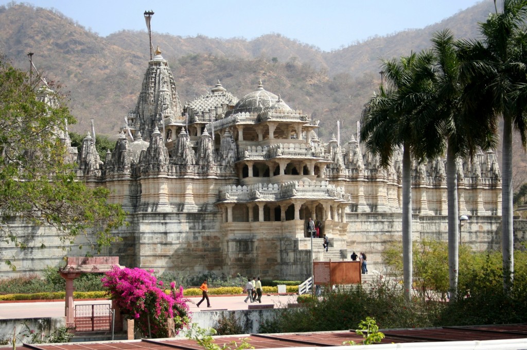 Zdjęcia: Ranakpur, Radżastan, Dżinijska świątynia 1444 kolumn (2), INDIE Zdjęcia: Ranakpur, Radżastan, Dżinijska świątynia 1444 kolumn (2), INDIE
